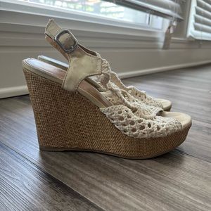 Women’s wedges size 8